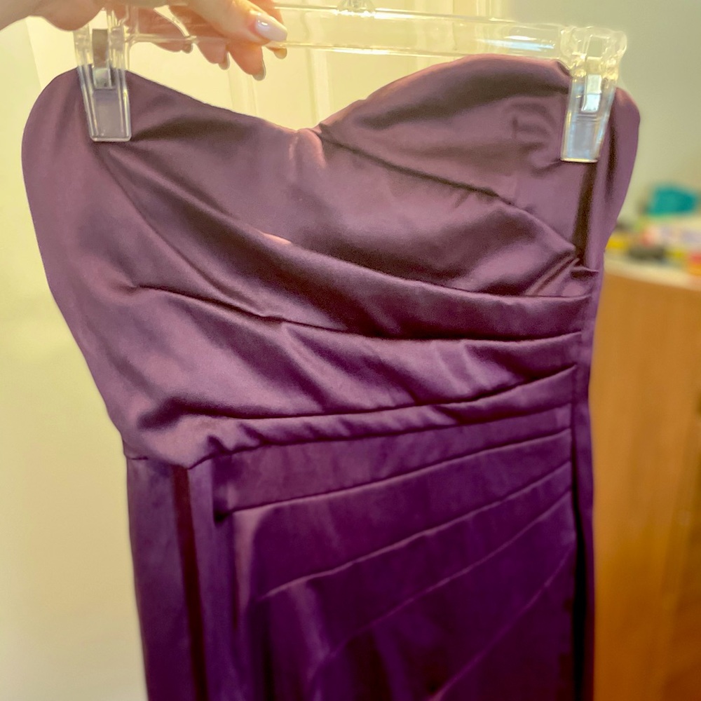 Purple fitted strapless dress